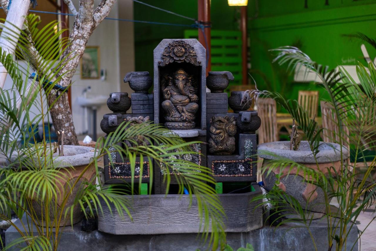 The Green Groves Hostel Nusa Lembongan  Bagian luar foto
