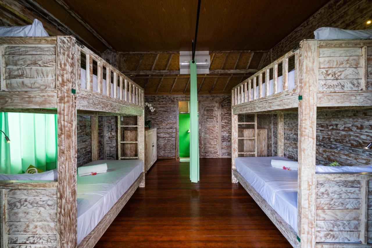 The Green Groves Hostel Nusa Lembongan  Bagian luar foto
