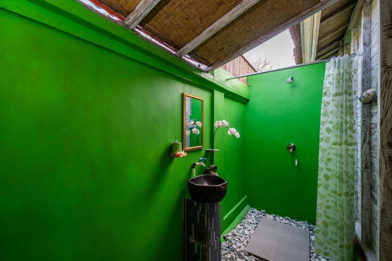 The Green Groves Hostel Nusa Lembongan  Bagian luar foto