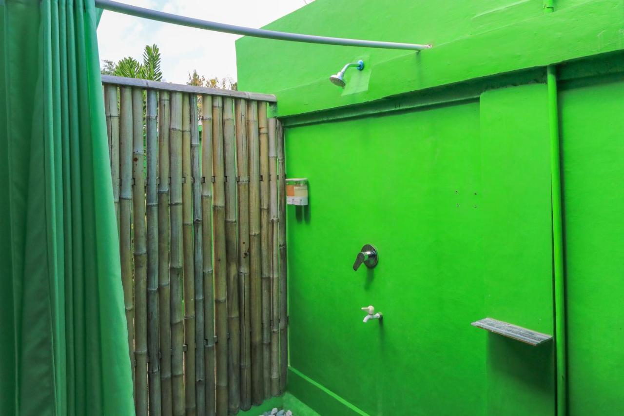 The Green Groves Hostel Nusa Lembongan  Bagian luar foto