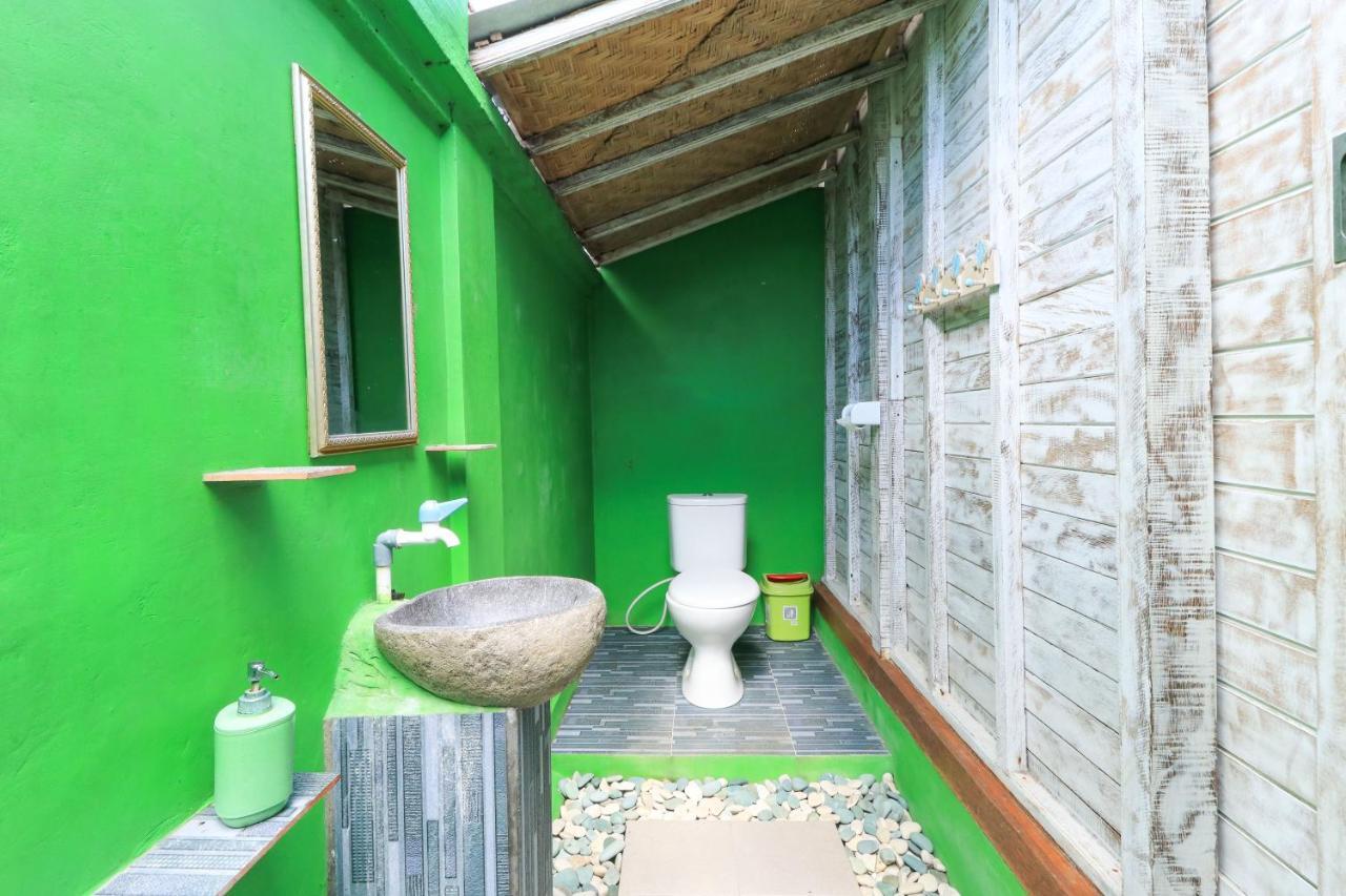 The Green Groves Hostel Nusa Lembongan  Bagian luar foto