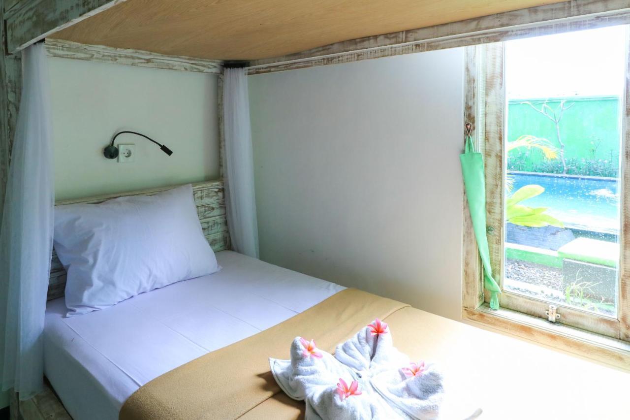 The Green Groves Hostel Nusa Lembongan  Bagian luar foto