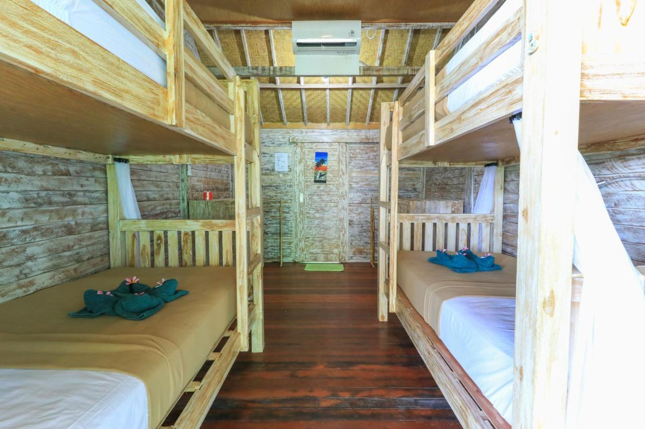 The Green Groves Hostel Nusa Lembongan  Bagian luar foto
